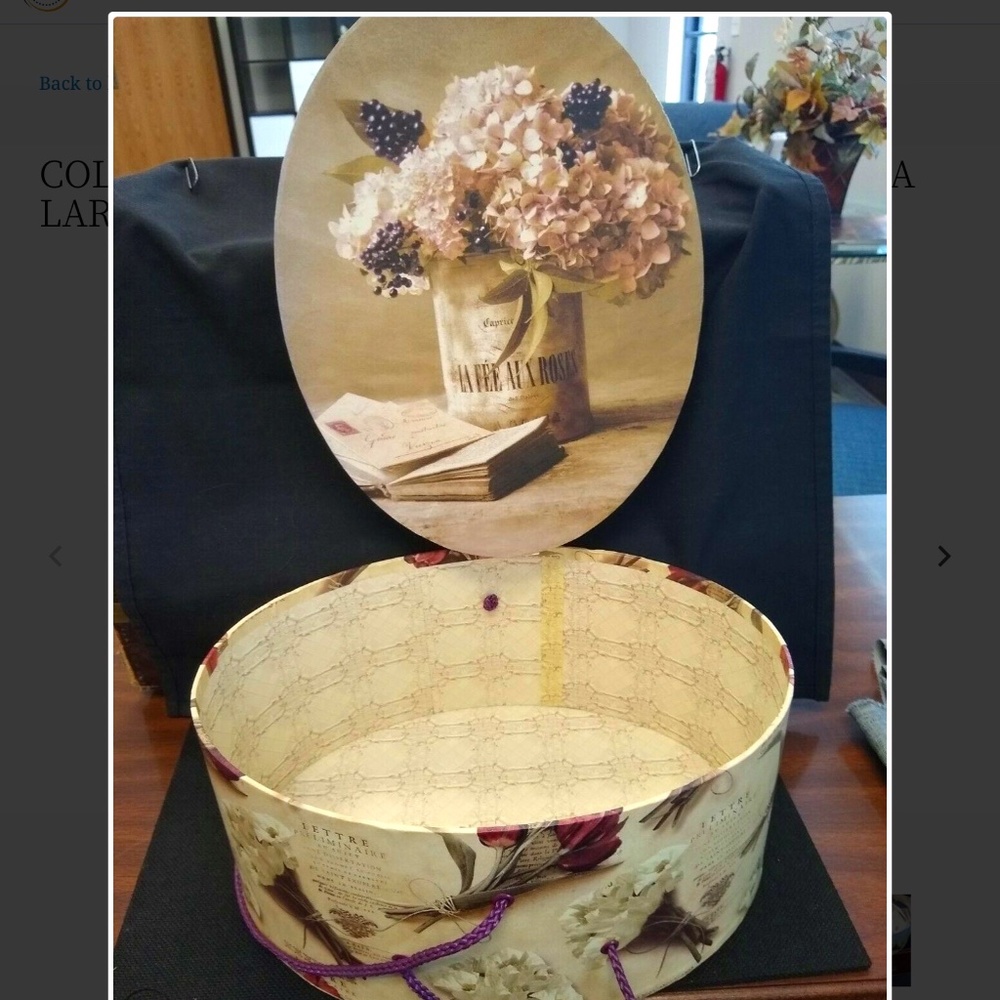 Rare Collectable 2004 Oval Hat Box by Cristin Atria Excellent Condition